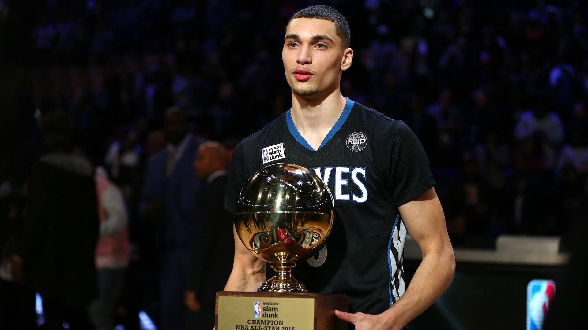 “马科斯·莫奇的防守技术与战术洞察力，成就阿根廷美洲狮队的核心力量”